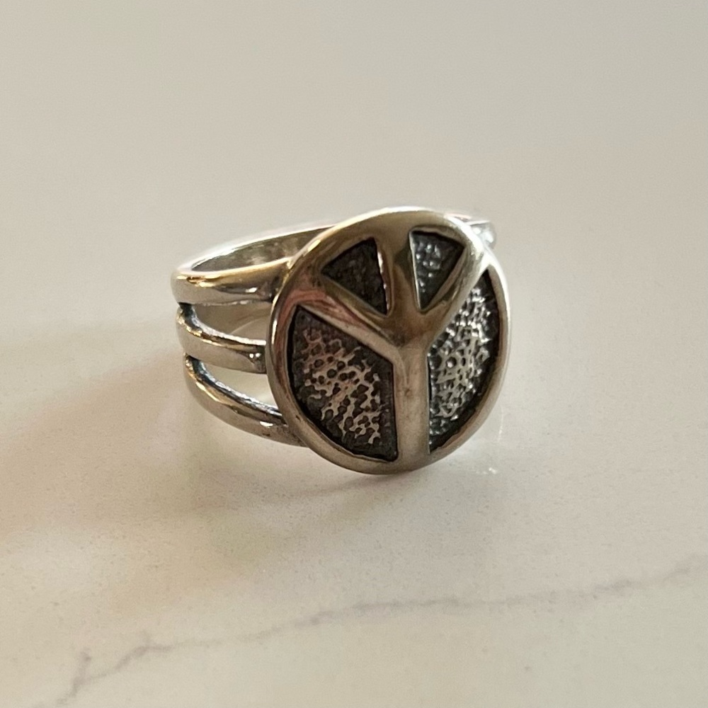 Silpada Silver Peace Symbol Ring with Architectural Design - Picture 7 of 11